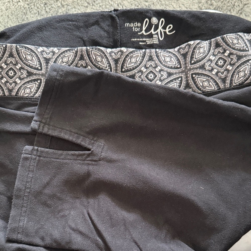 Made for Life Black Knit Capris